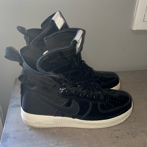 Nike Patent leather Air Force 1’s - Picture 1 of 7